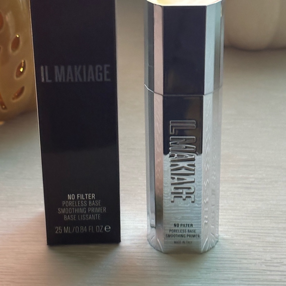IL MAKIAGE No Filter Primer - Sleek Silver Finish - Picture 3 of 4